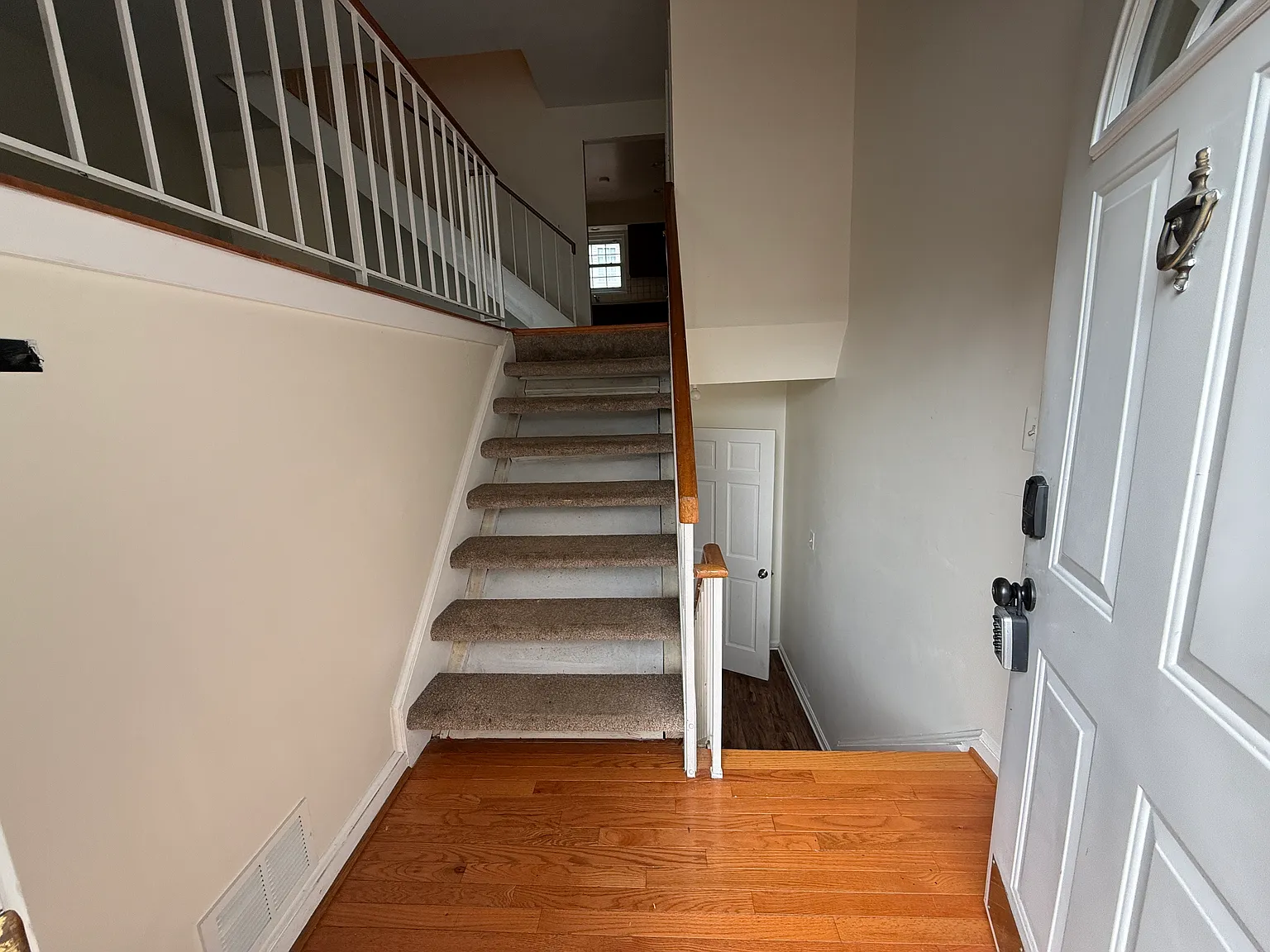 4 bed, 3.5 bath, 1200 sqft, $3,500 — Photo 3
