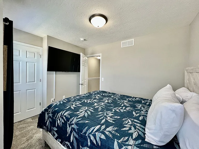430 Ridgelawn Ave — Photo 13