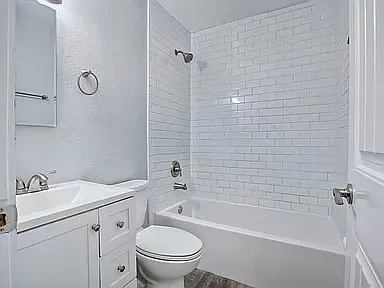 4546 60th St #8 — Photo 10