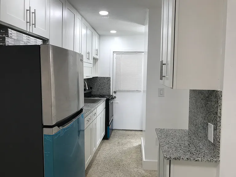 3180 SW 17th St #8 — Photo 4