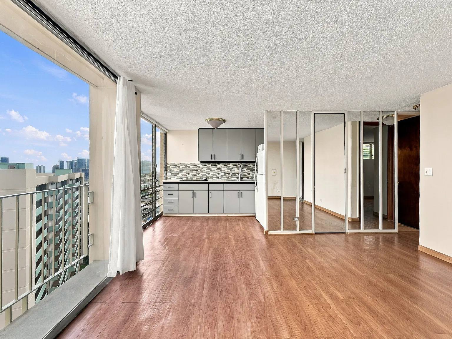 1702 Kewalo St — Photo 3