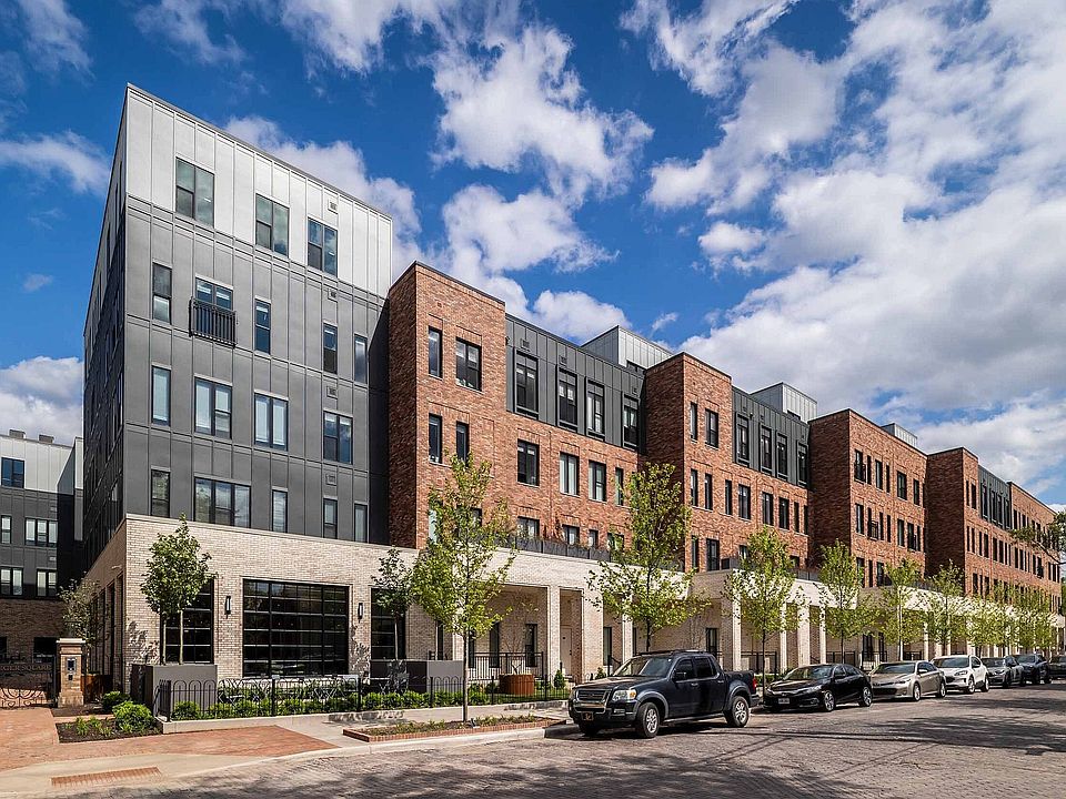 01 - Jaeger Square - Apartment Exterior 1