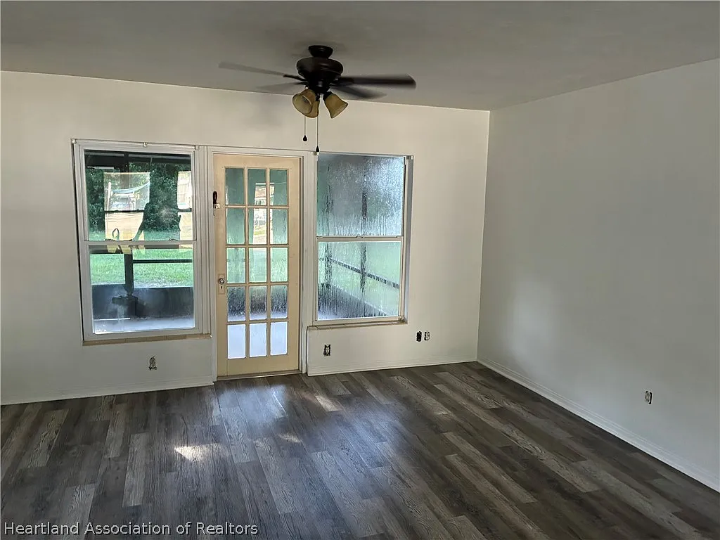 2 bed, 1.0 bath, 1135 sqft, $1,200 — Photo 4