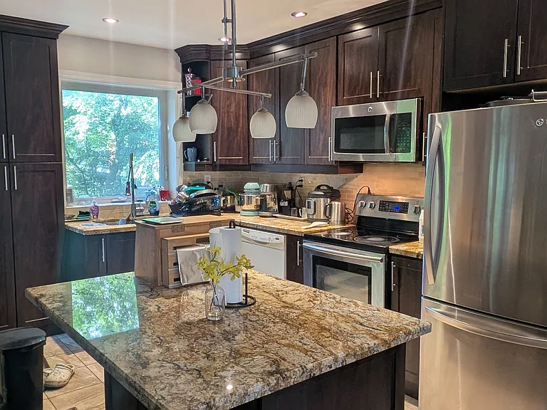 216 Bogert Ave #MAIN HOUSE — Photo 1