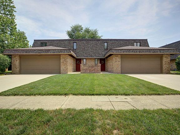 Wonderful SW Champaign Maynard Lake Subdivision