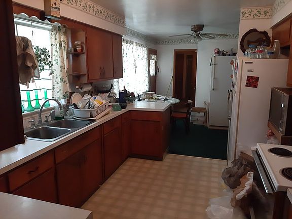 4th image of 700 8th St