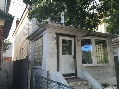 22003 92nd Ave, Jamaica, NY, 11428