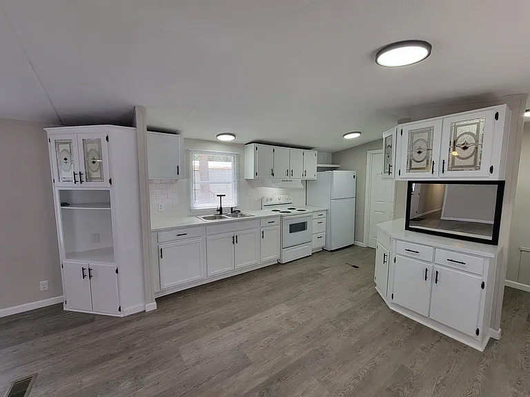 4 Edge St — Photo 3