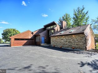 1050 Mountain View Rd, Harrisburg, PA 17110