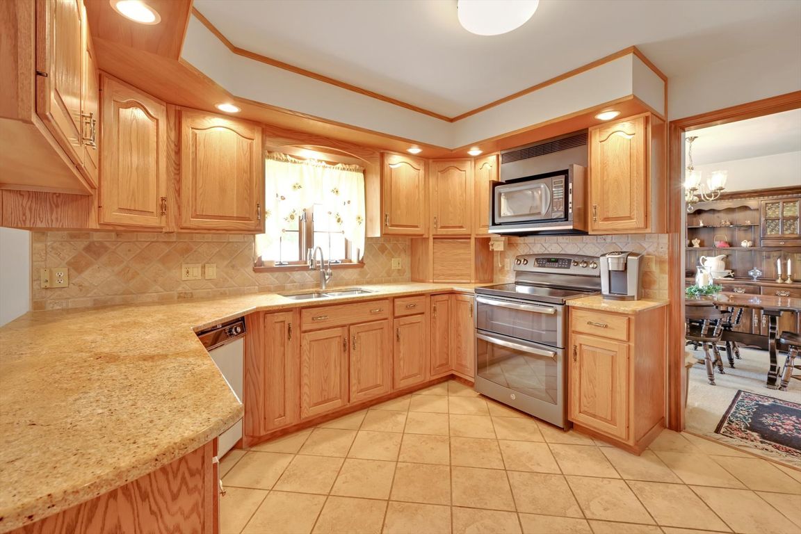 15-Kitchen