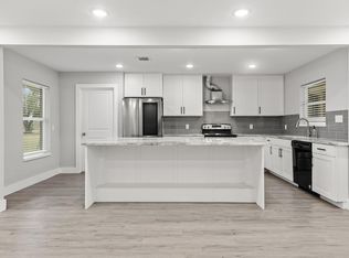 813 Central Ave, Elgin, TX 78621