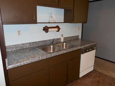 3rd image of 9740 S River Ln