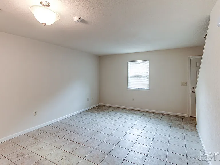 Hidden Valley Apartments — Photo 18