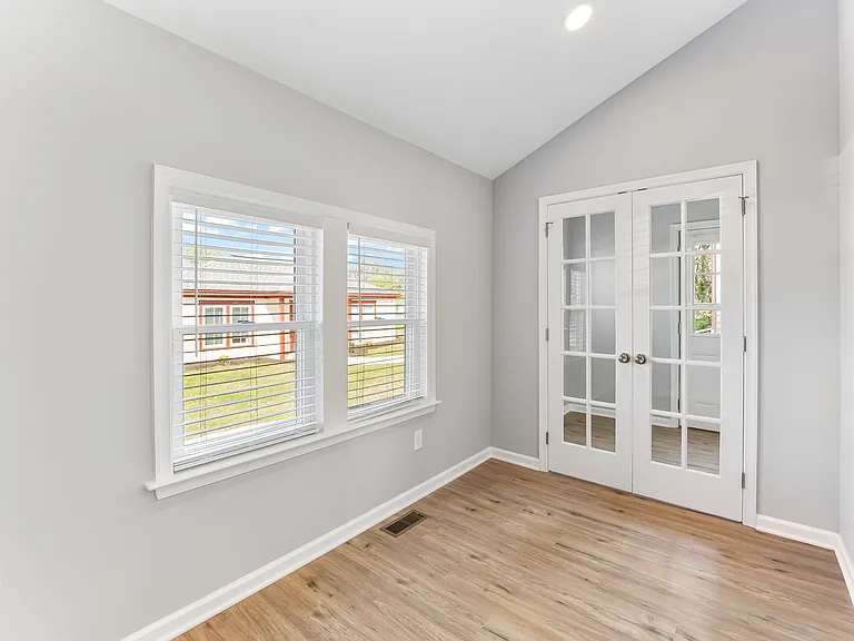 Lot's of options to make this room into what you need.