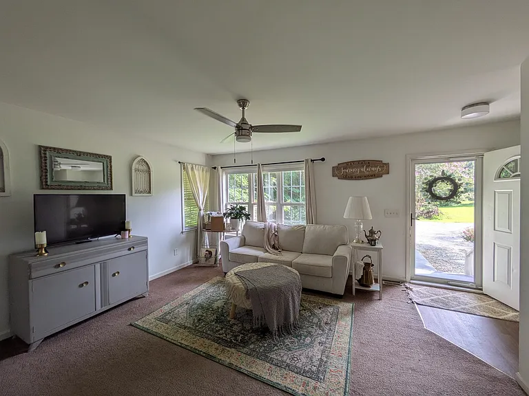 109 Dunn Ave — Photo 7