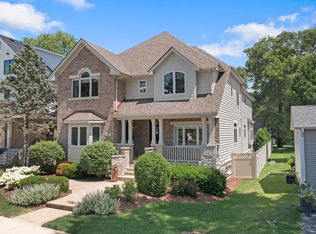936 N Loomis St, Naperville, IL