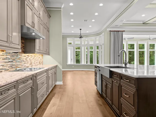 469 E KESLEY Lane, Jacksonville, FL 32259