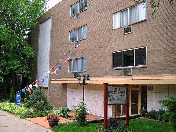 2nd image of 2545 N Maryland Ave