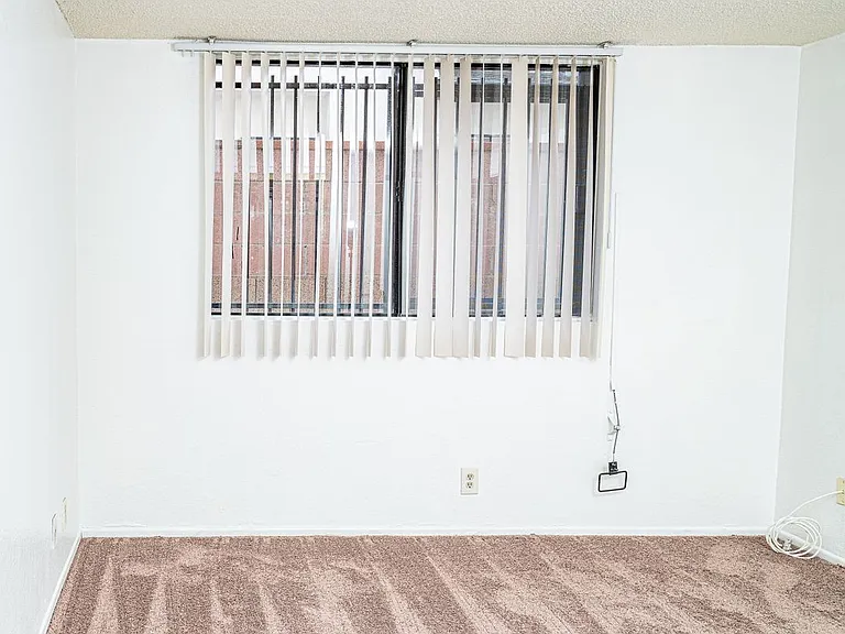 12100 Birch Ave — Photo 8