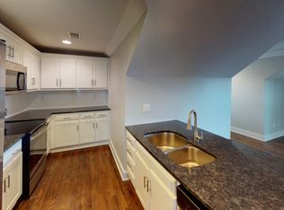 3726 Washington | Charming Updated Apartment, Kansas City, MO 64111