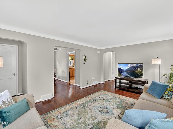 5th image of 4147 Garrison Rd