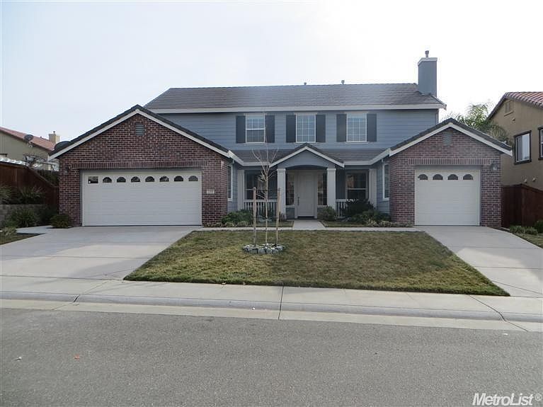 1st image of 2205 Mount Errigal Ln