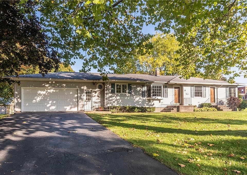 1st image of 4066 Circle Dr