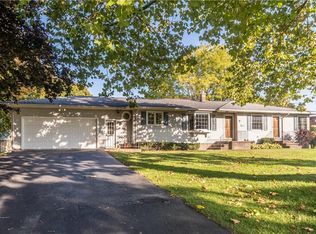 4066 Circle Dr, Williamson, NY 14589