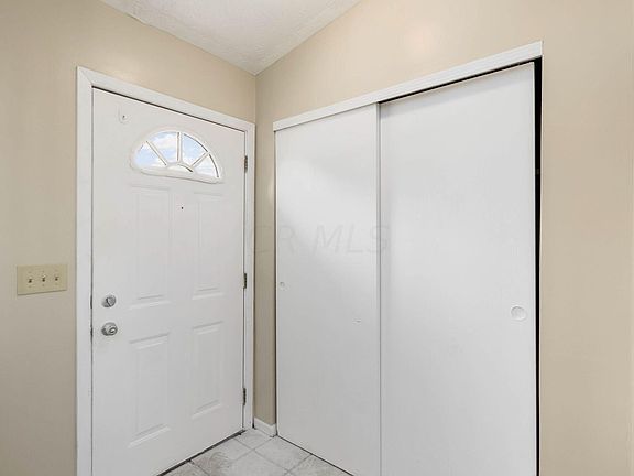 4th image of 2888 Chatsworth Way