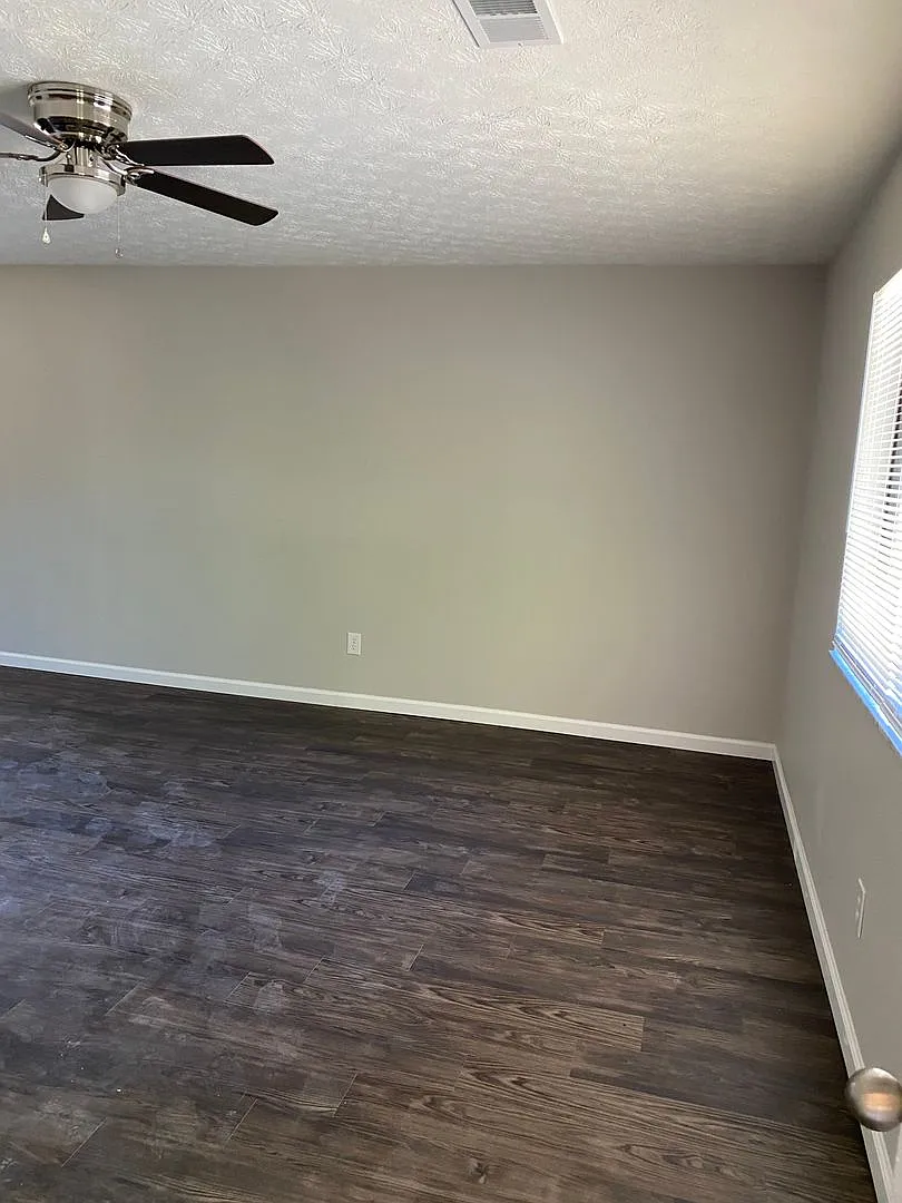89 Devon Ct — Photo 4