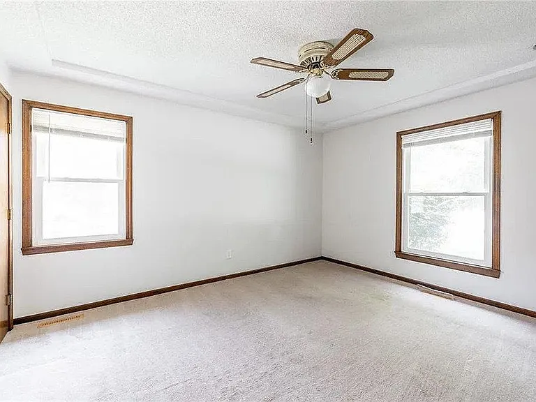 430 N Persimmon Dr — Photo 16