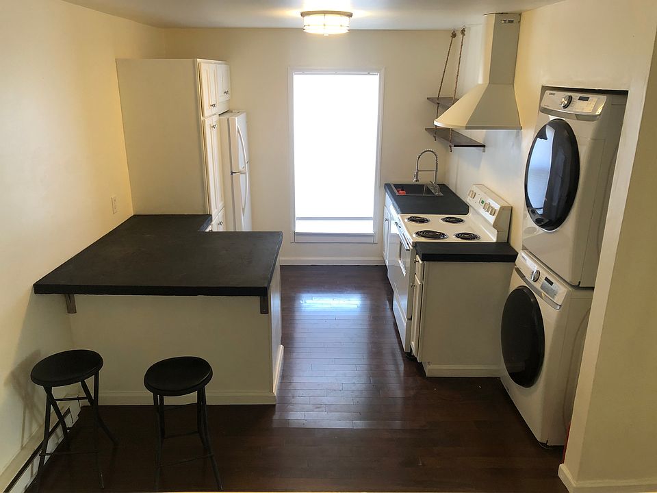 1st image of 1 Ten Broeck St #3