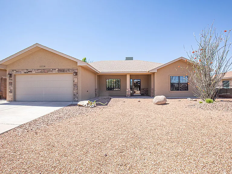 1124 Pajarito Dr — Photo 1