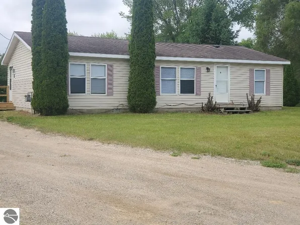5819 Indian Ln, Weidman, MI 48893