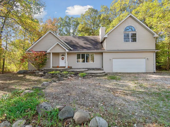 1476 Water St, Eaton Rapids, MI 48827