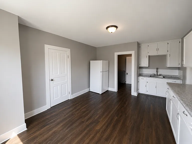 601 Washington St #2 — Photo 2