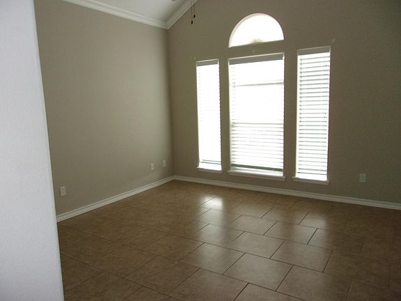 3rd image of 8318 Serenity Ct