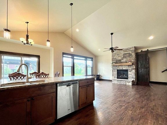 3rd image of 378 Ramshorn Peak Ln