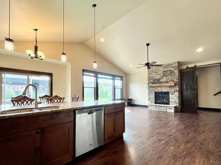378 Ramshorn Peak Ln — Photo 3