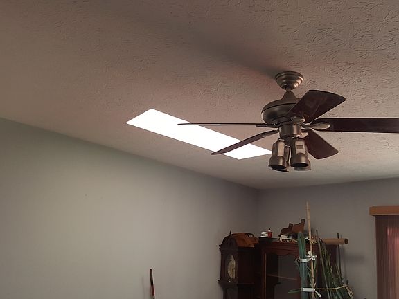 4th image of 5359 Thornburg Ct