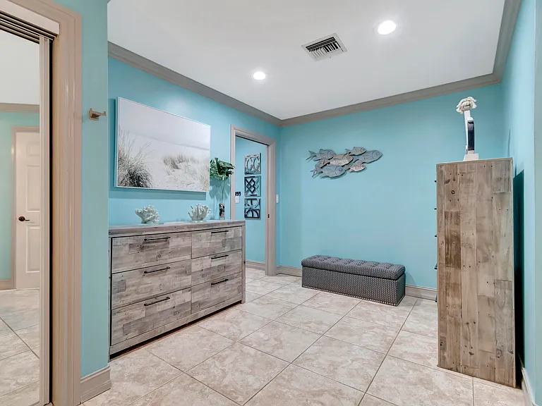 310 Gulfstream Dr — Photo 22