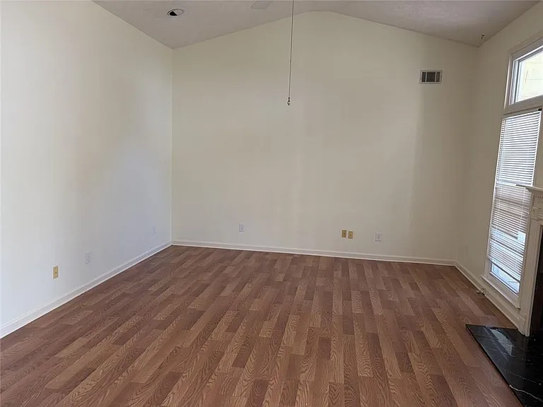 3089 Commons Xing — Photo 6
