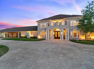 2914 S Lakeview Dr, Cedar Hill, TX 75104
