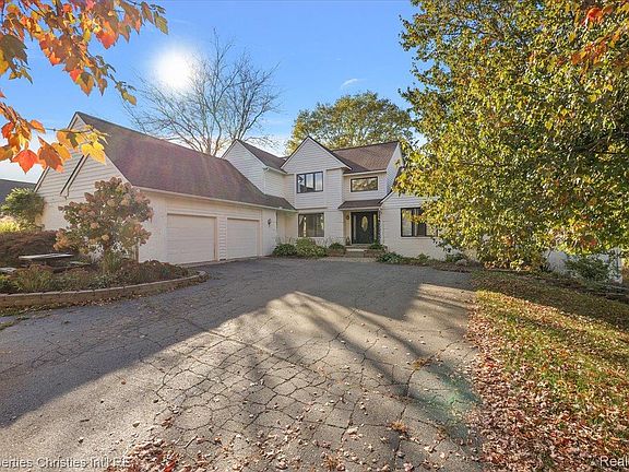 3rd image of 8793 Webster Hills Rd