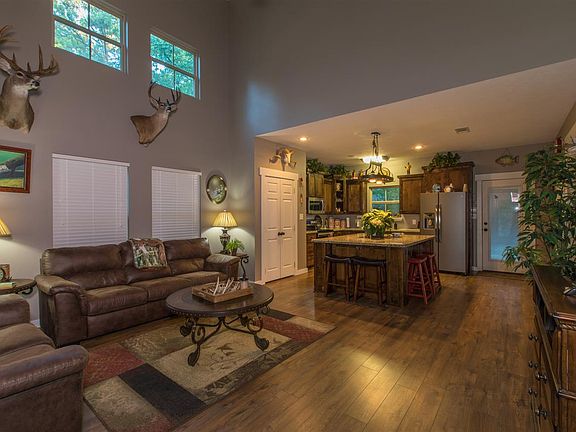 2nd image of 129 Beechwood Dr