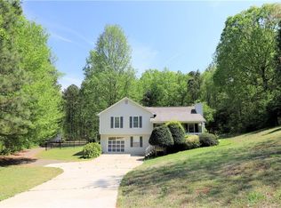 192 Deerfield Dr, Hiram, GA 30141