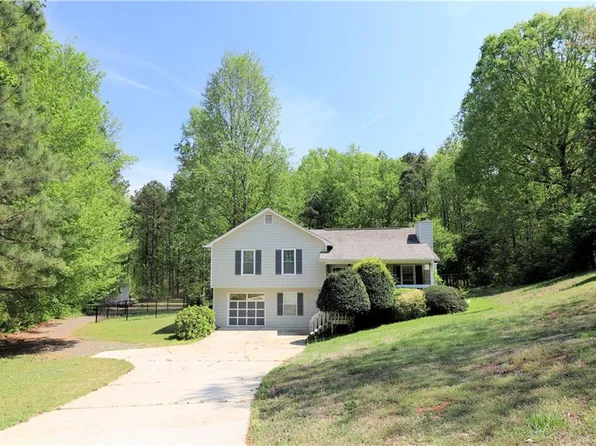 192 Deerfield Dr, Hiram, GA 30141
