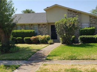 7402 Emory Oak Ln, Dallas, TX 75249