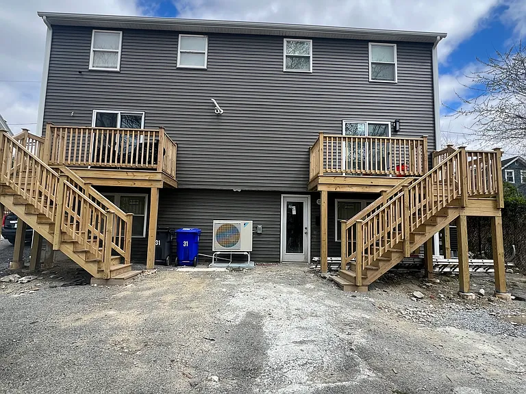 31 Touro St — Photo 2