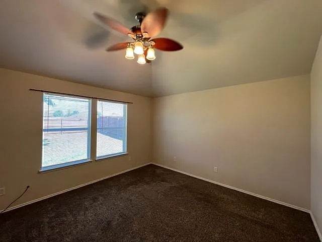 712 Linden Ave — Photo 8